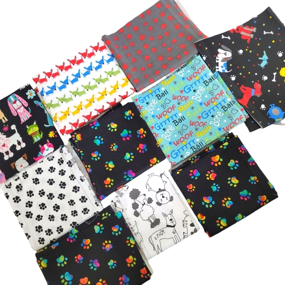 Fat Quarters Puppies Puppy Dogsvand Misc Fabric Cotton Paw Prints - Picture 1 of 11